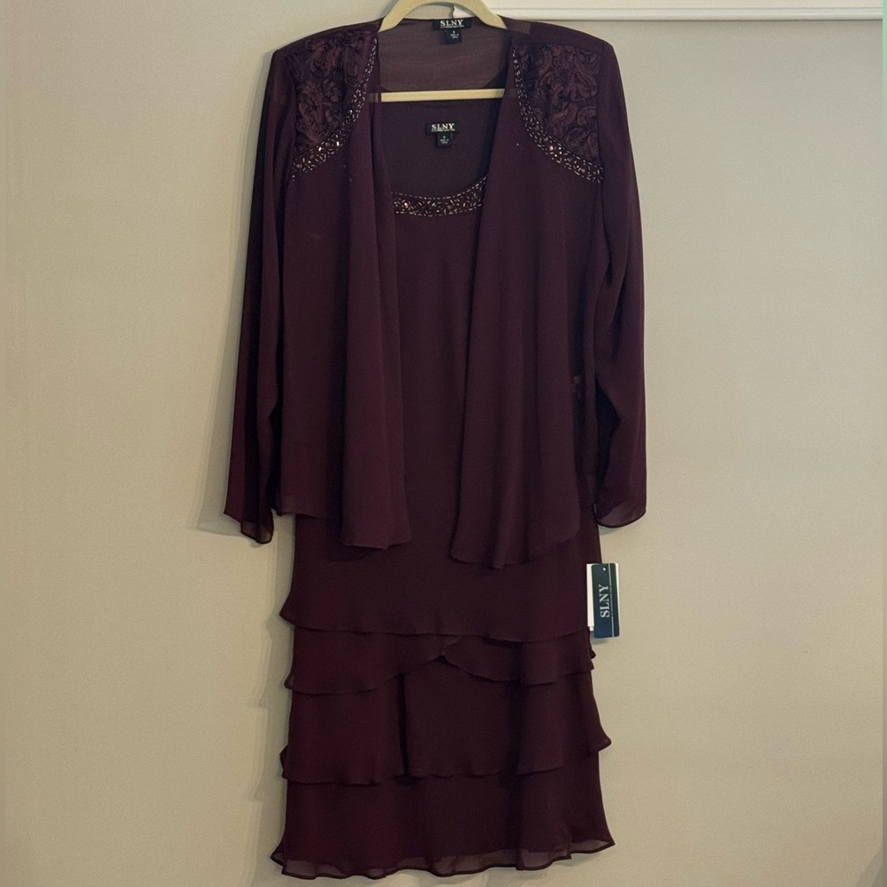 Elegant Burgundy Sleeveless Dress (never worn)